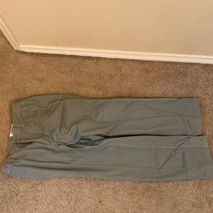 Men’s mountain khaki pants. Gentle worn. No stains or rips.